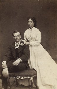 ロシアのアレクサンドル・アレクサンドロヴィッチ大公とデンマークのダグマー王女、1866年。