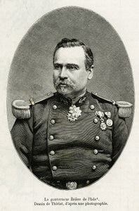 フランスの将軍であり、植民地管理者であったルイ・ブリエール・ド・リズール総督（1827-1896）の肖像。1880年から1881年にかけて海兵隊歩兵中佐ガリエニが行ったオー・ニジェールでの探検の物語を説明するために、ティリアットが描いたエングレーヴィングである。